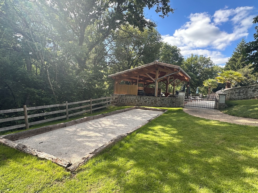 Domaine de Brise Bois - Chambres & Gîtes