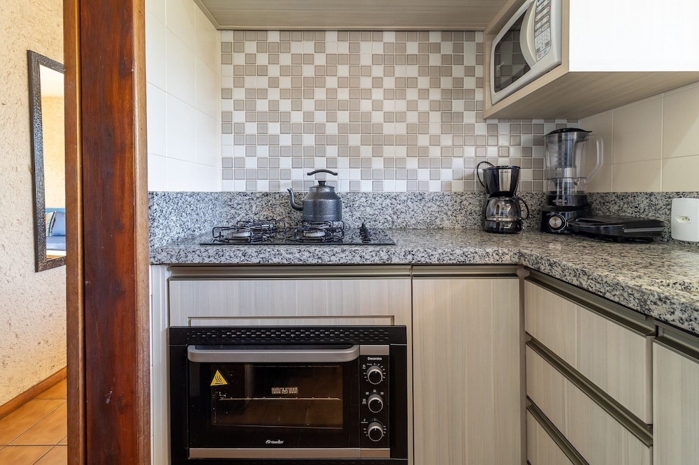 Apt 6 min From the sea in Canasvieiras-sc Rba201