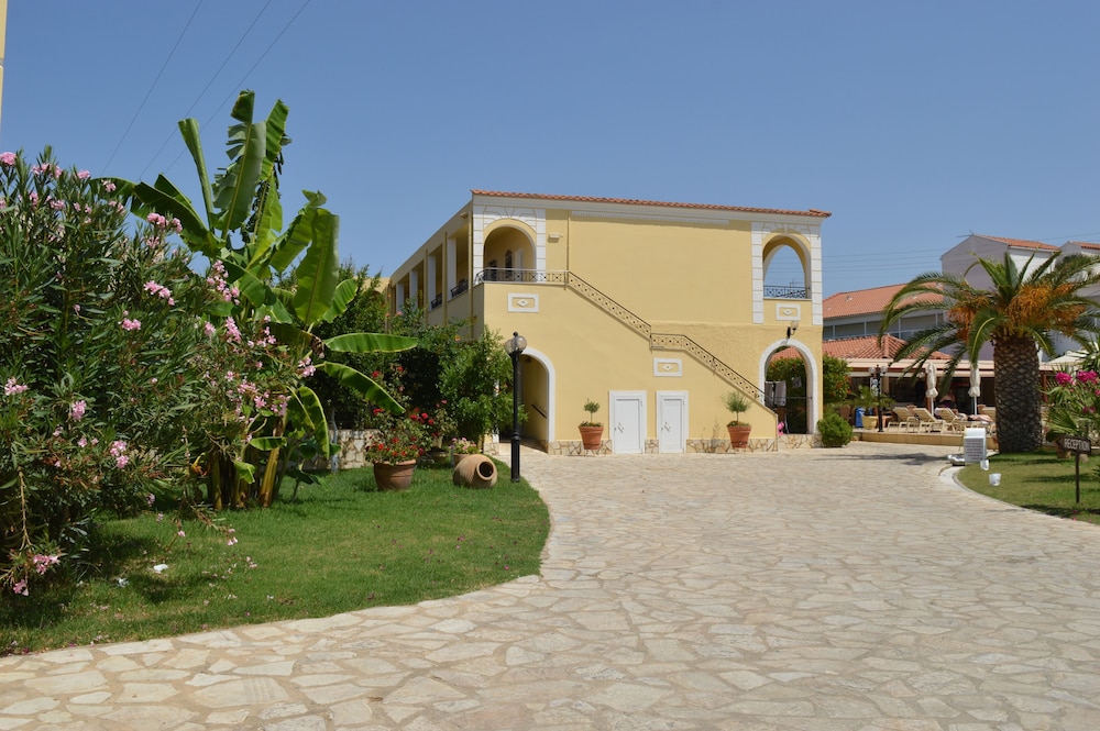 Photo 25