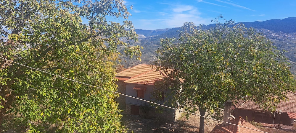 Petrino Lodge