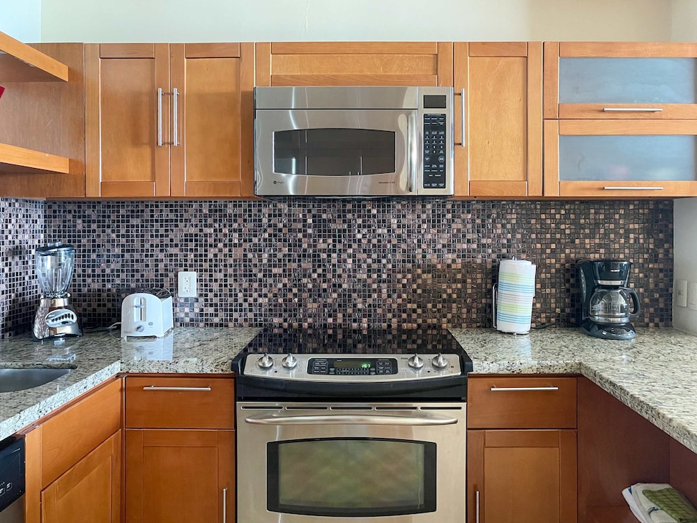 Hidden Gem Condo With Pools Private Beach