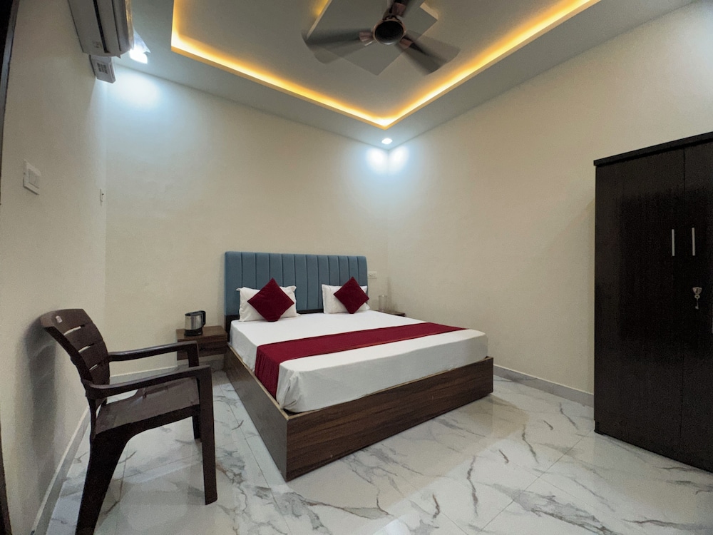 Vimla Residency Hotel Near Prem Mandir