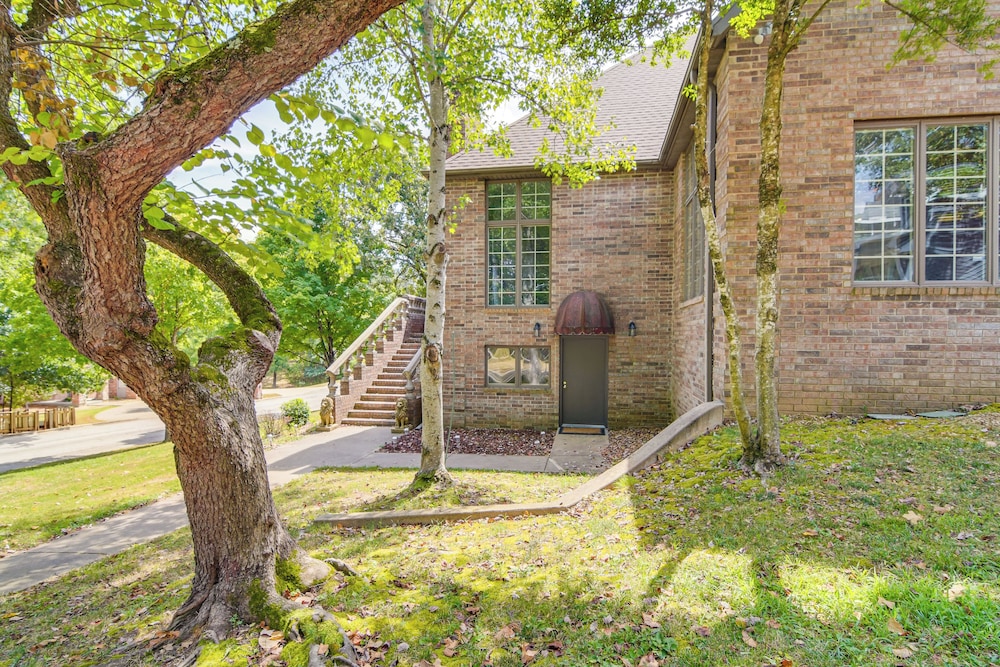 5 Mi to Branson Strip: Cozy Studio!