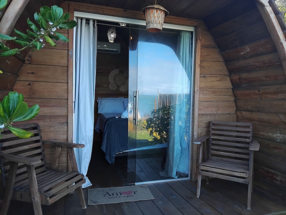 Beachfront Cabins in Bahia – OTX