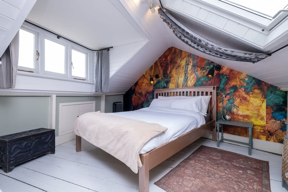 Host Stay Wakefield Apartment