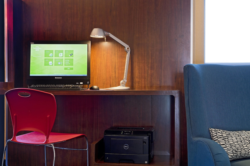 Dodge City Vacations - TownePlace Suites by Marriott Dodge City - Property Image 6