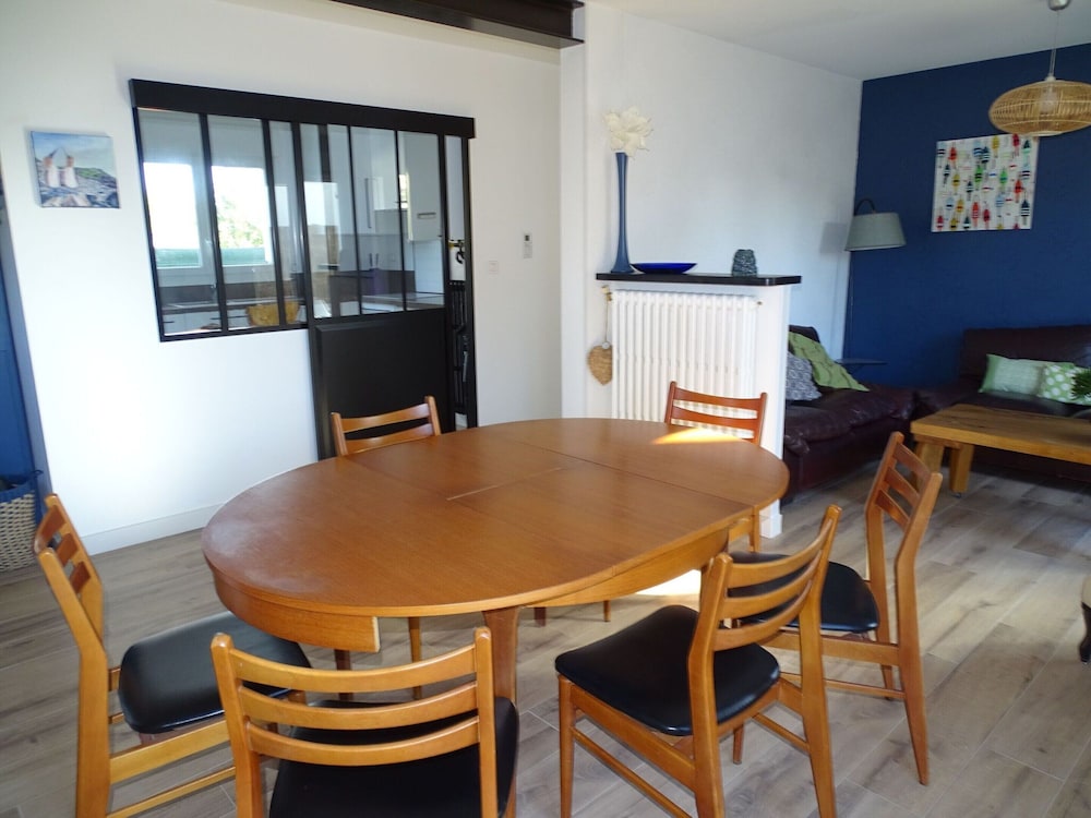 Holiday Home in Quiberon Near by Sandy Beaches