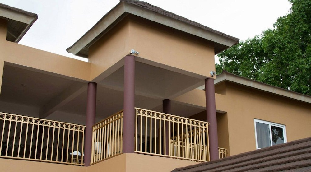 Hotel Donway, A Jamaican Style Village - Image 1