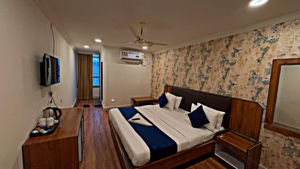 HOTEL B.R CLASSIC