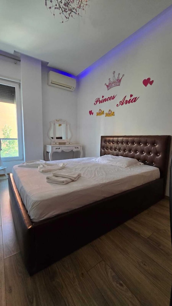 Tirent Apartment-Spacious 2-Bedroom Stay in Delijorgji Tirana