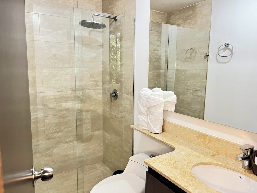 Room in B&B - Suite Presidencial en Hotel Próximo al Aeropuerto