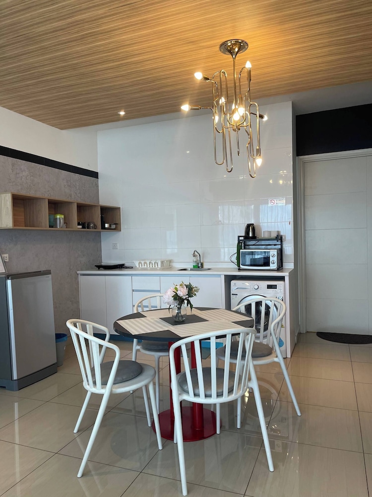 Arte Ampang Klcc 2 BR Homestay, 4-6 pax