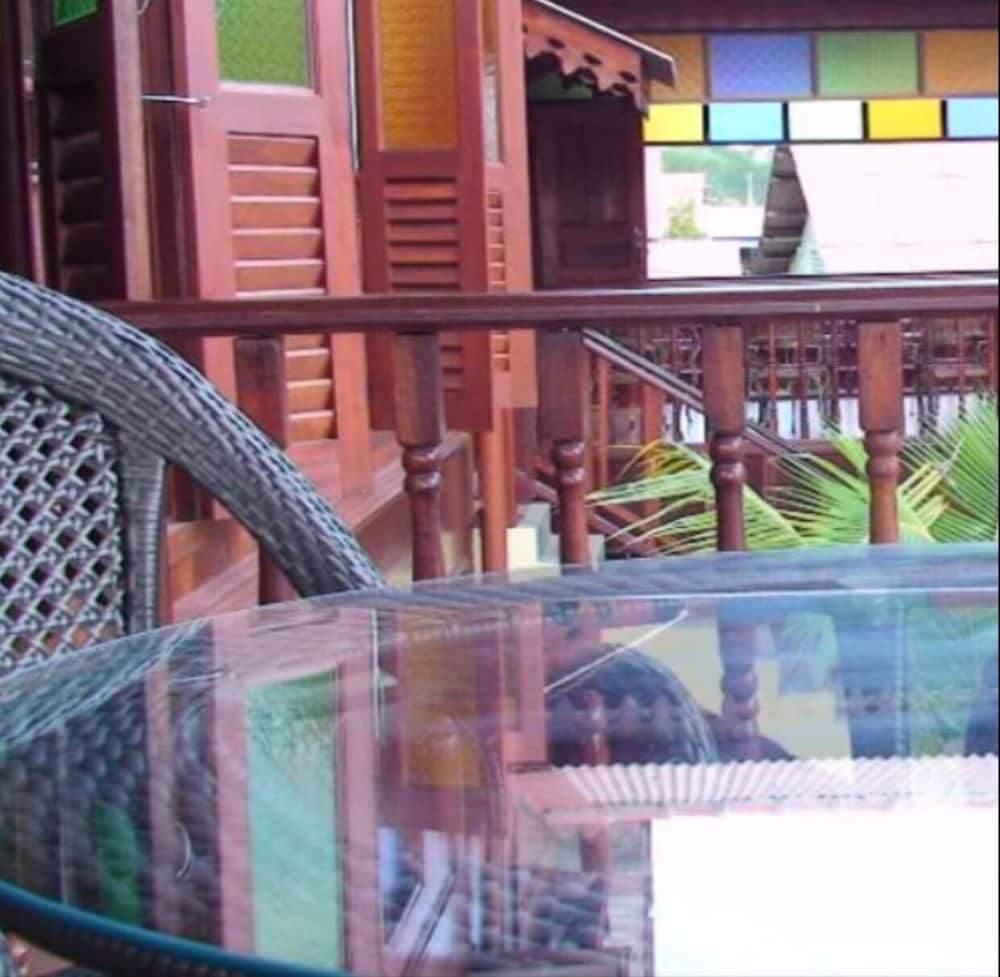 Traders Villa