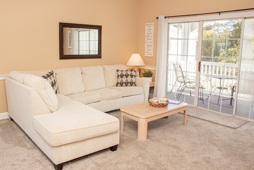 Magnolia Place 4665-301 2 Bedroom Condo