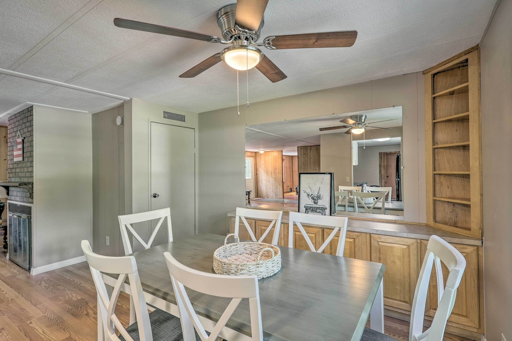 Suwannee Riverfront Home: Grill, Near Springs - Property Image 1