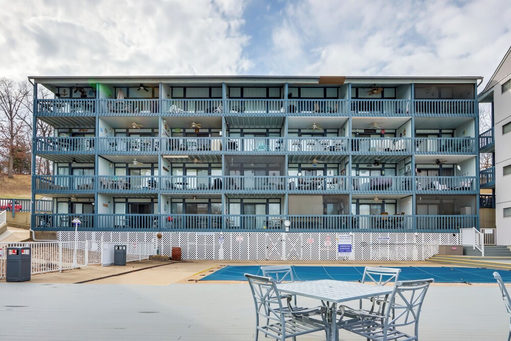 Osage Beach Vacation Rental w/ Pool Access view 5