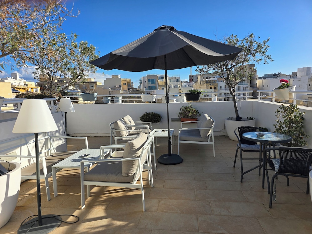 D Townhouse Boutique Suites