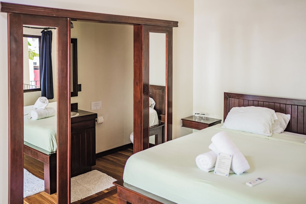 Hona Beach Hotel