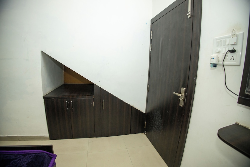 Sri Residency