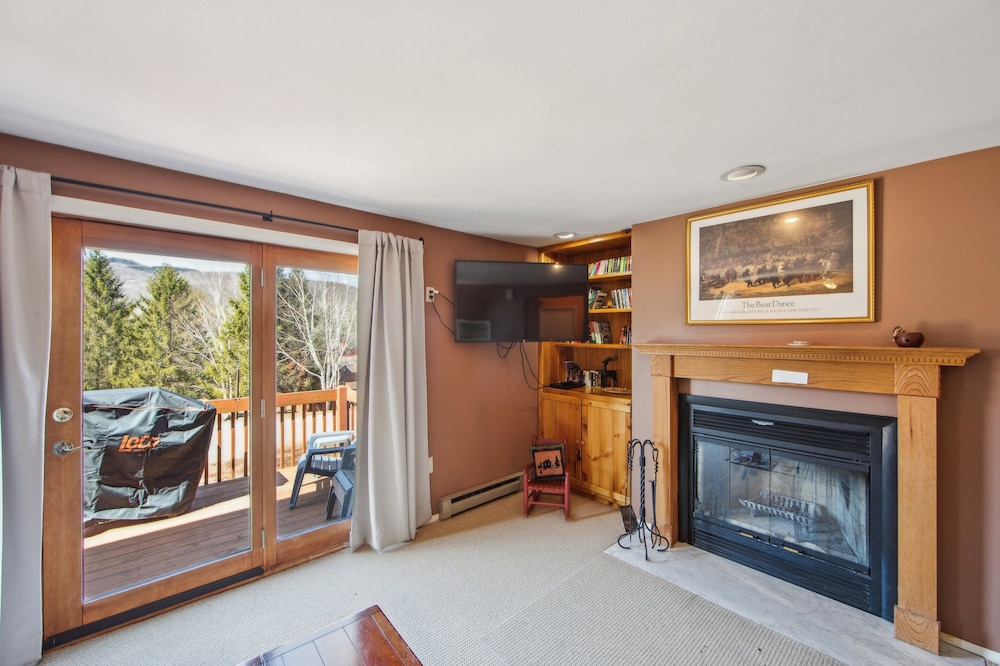 Hawkeye 21e - Spacious Townhome For Families 2 Bedroom Townhouse by The Summit at Gore Mountain