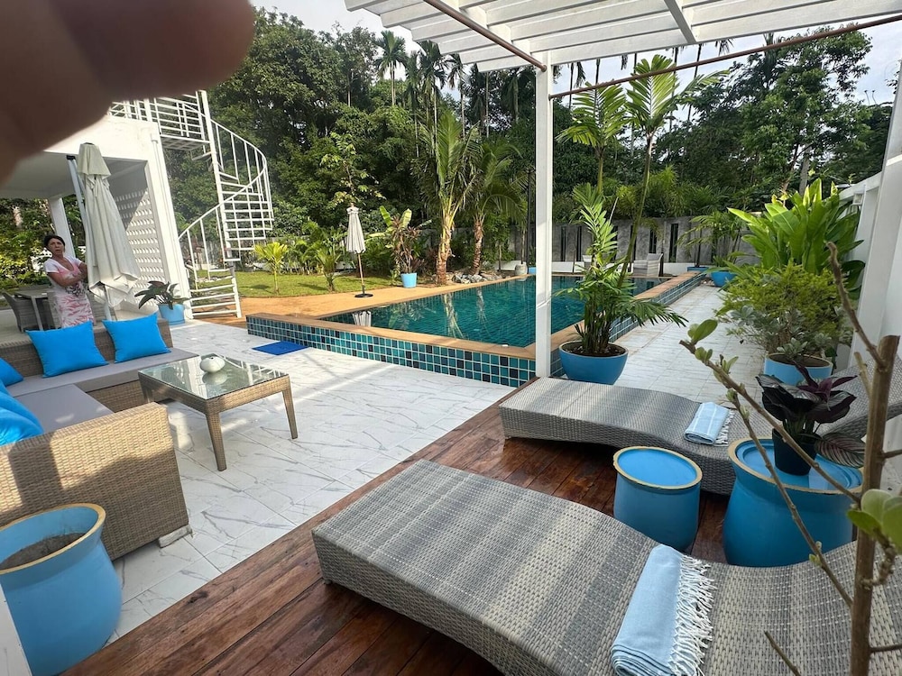Beautiful Villa Between Jungle, sea and Mountain