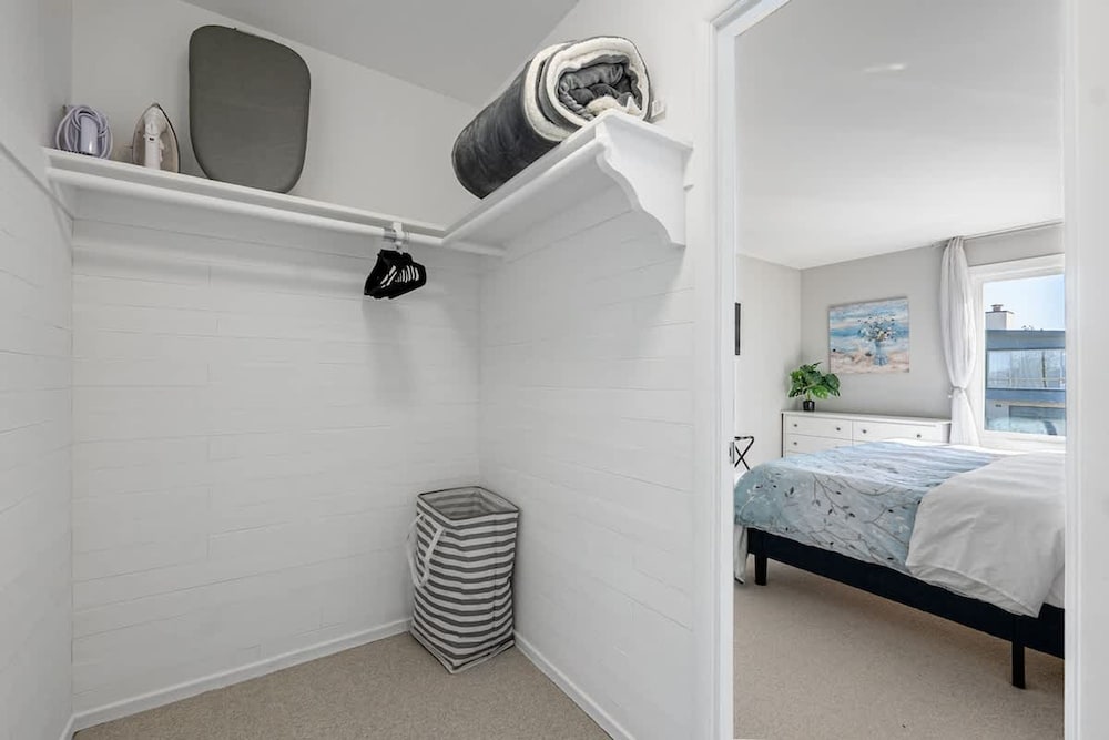 Gem by the sea None-obstructive Ocean View