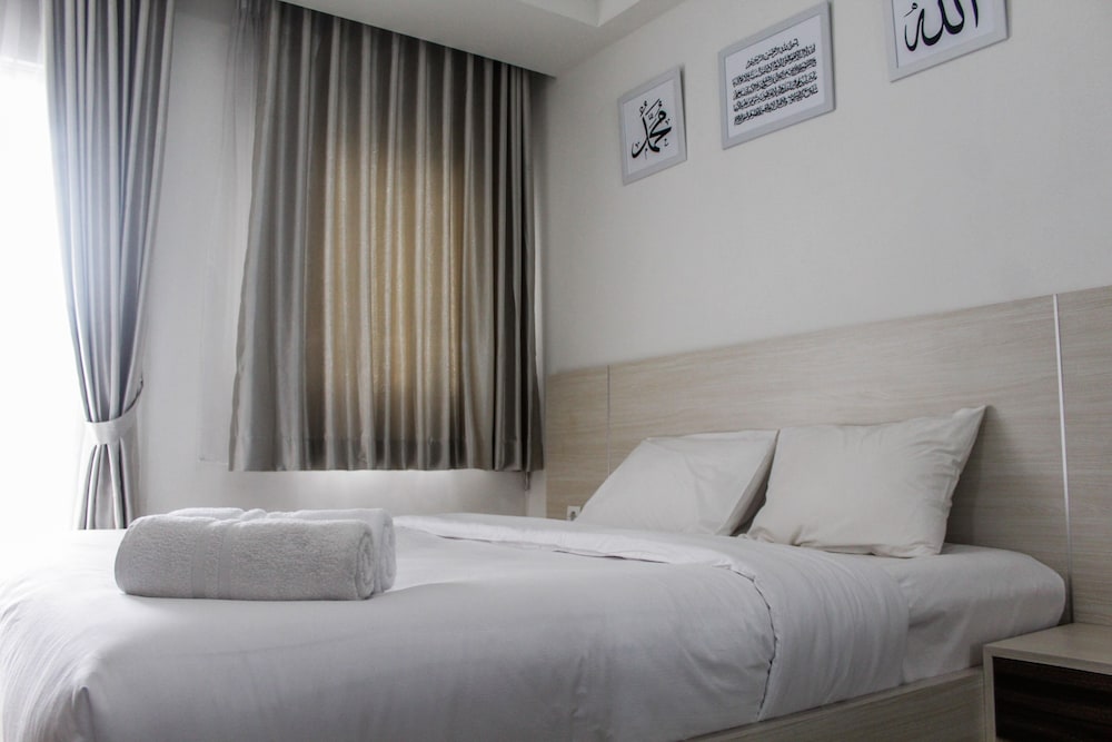 Comfy And Strategic Studio Signature Park Grande Apartment view 3