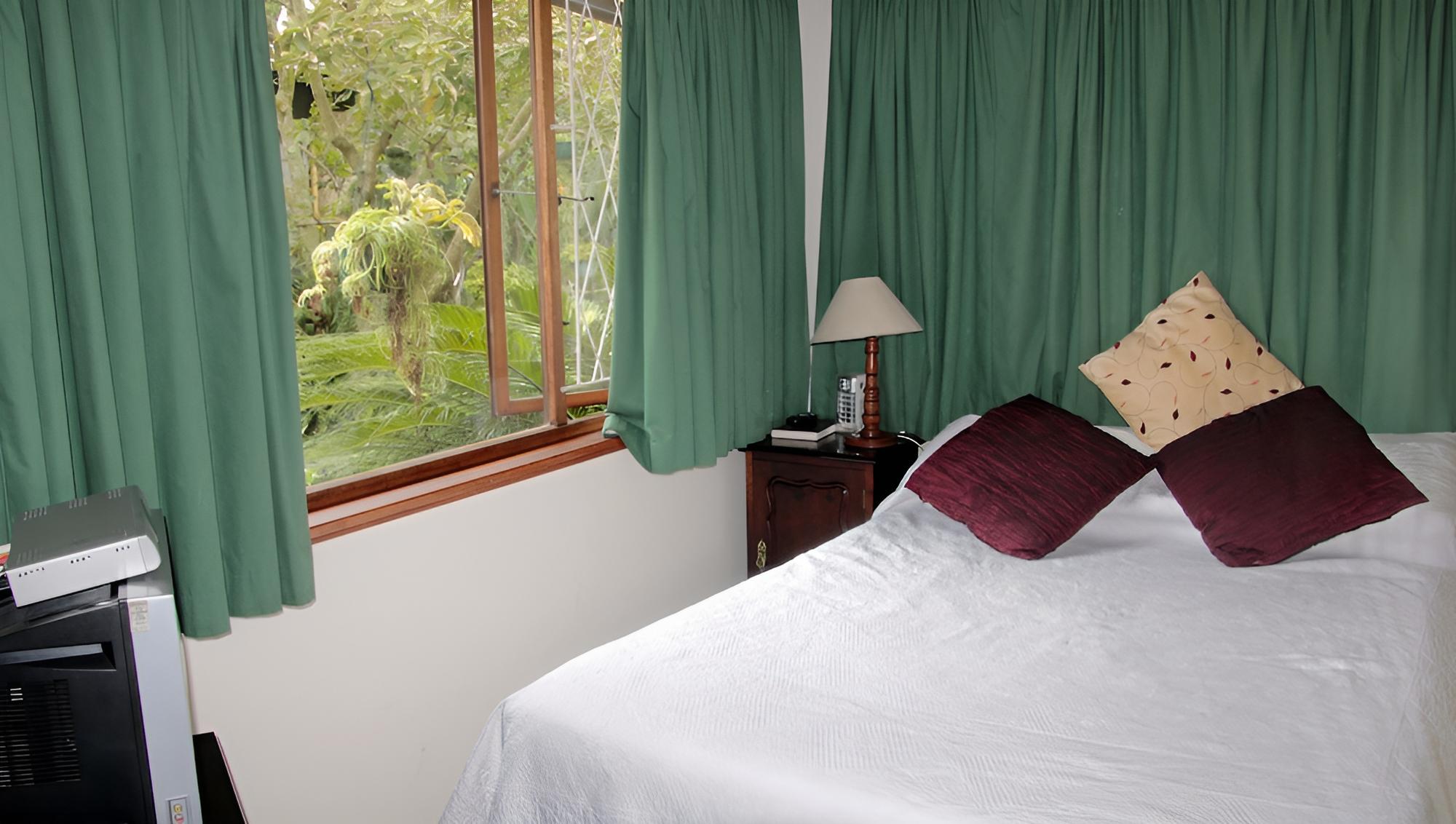 Jean Lee Bed & Breakfast