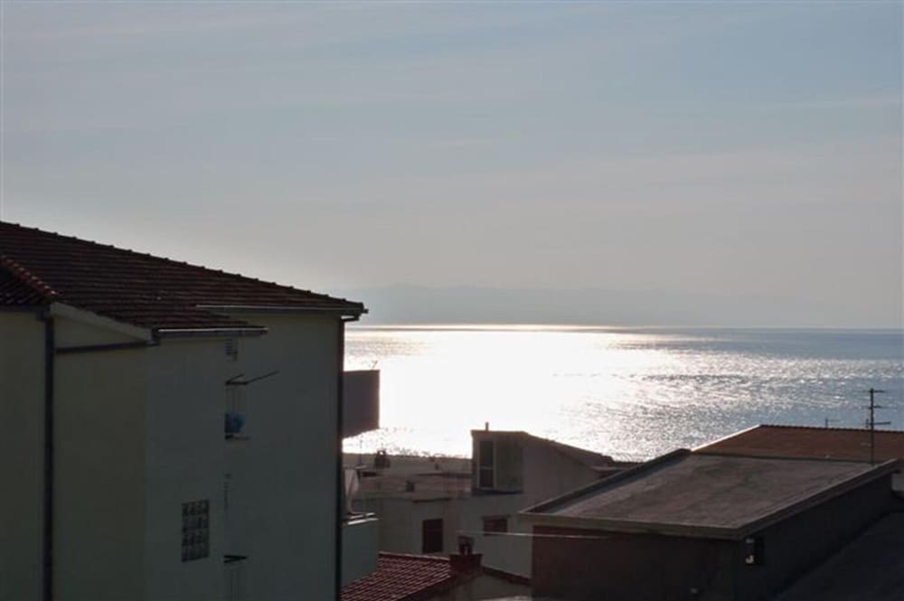 Sini - With Parking - A4 view 5