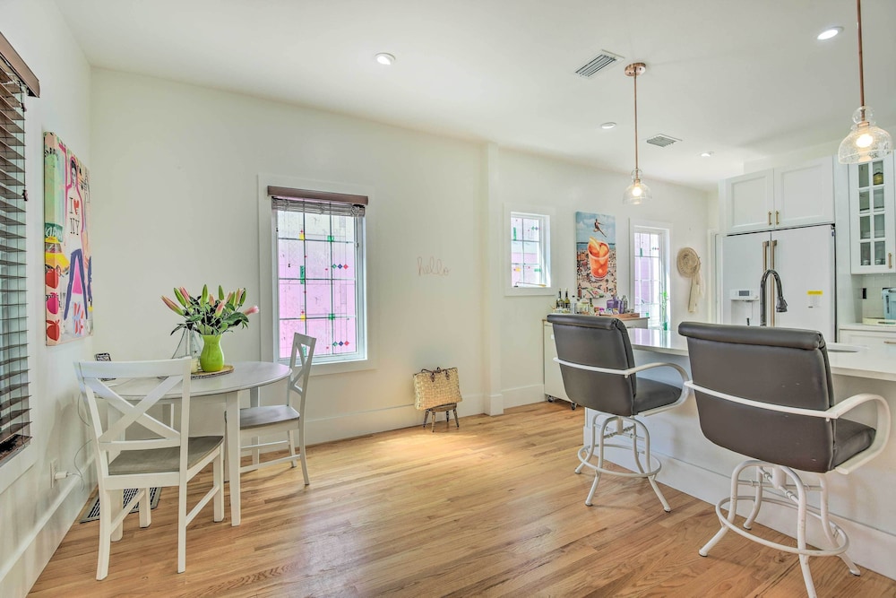 Sarasota Home in Historic District w/ Patio!