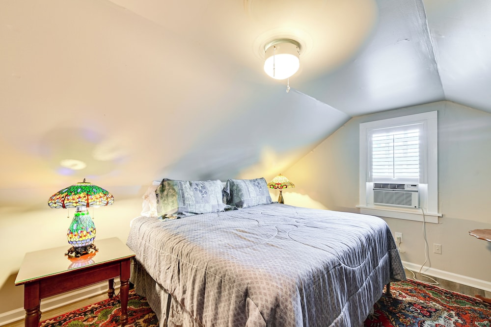 Walk to UK Campus: Charming Home w/ Patio!