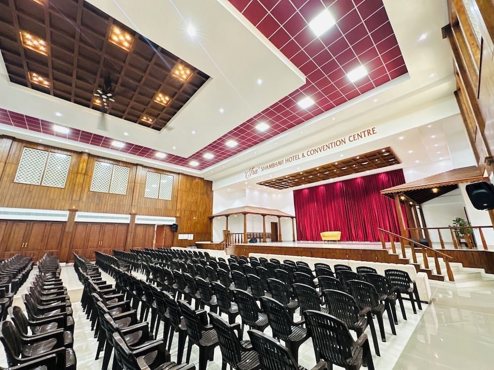 Shambhavi Hotel & Convention Centre