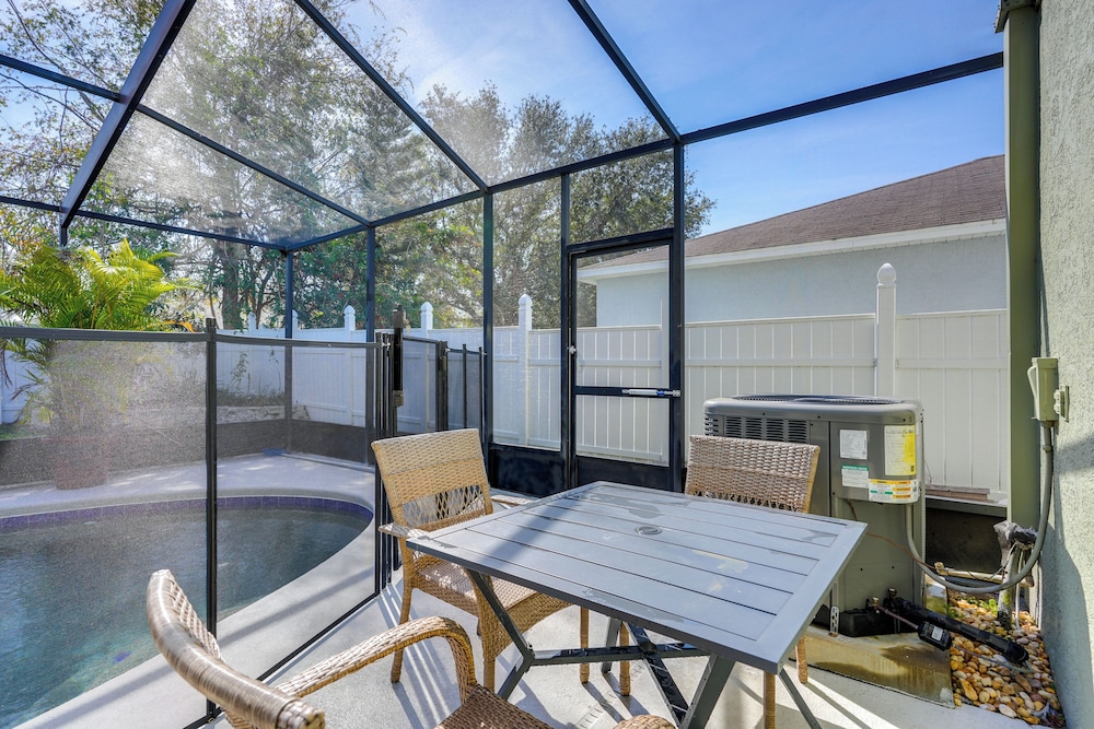 9 Mi to Beach: Peaceful Riverview Home w/ Patio