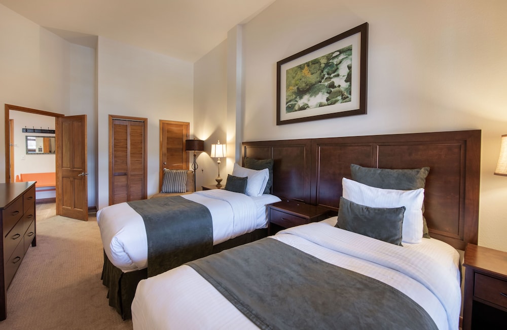 Zephyr Mountain Lodge Vacation Condos - Winter Park CO