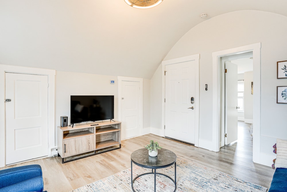 Weymouth Apartment: Close to Beaches & Boston!