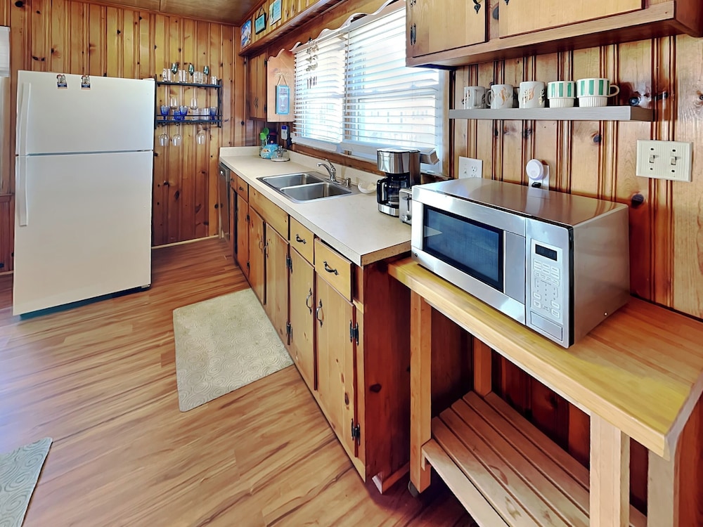 Seahorse Sound by Topsail Realty
