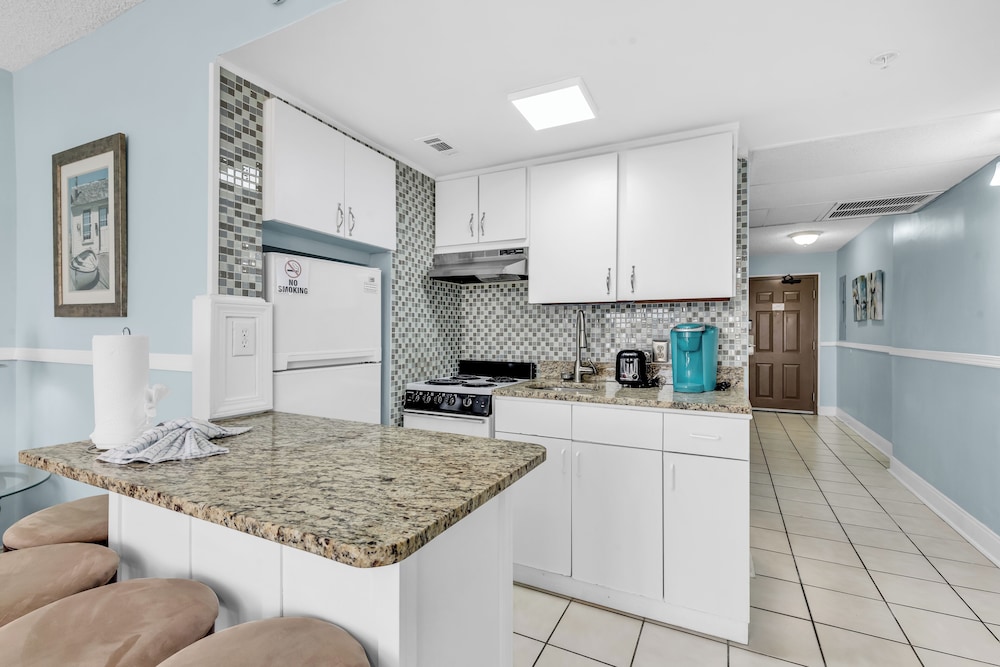 Meridian Plaza 408