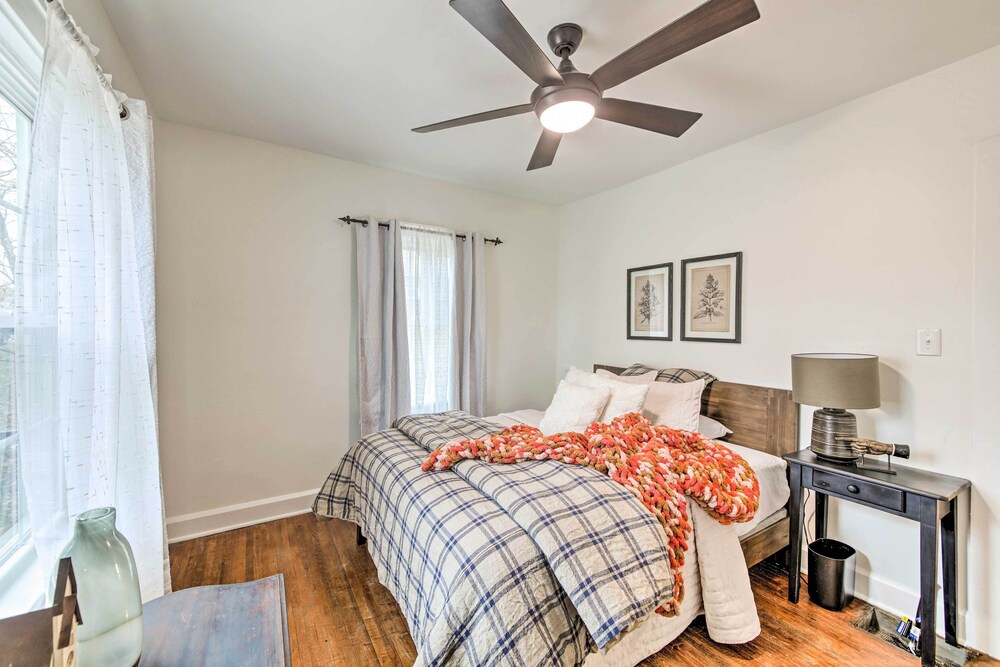 Bloomington Vacations - Renovated Bloomington Home - Steps to Campus! - Property Image 5