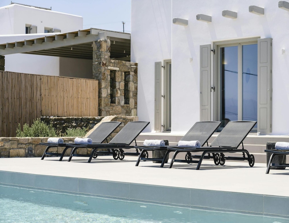 Pristine Villa With Swimming Pool