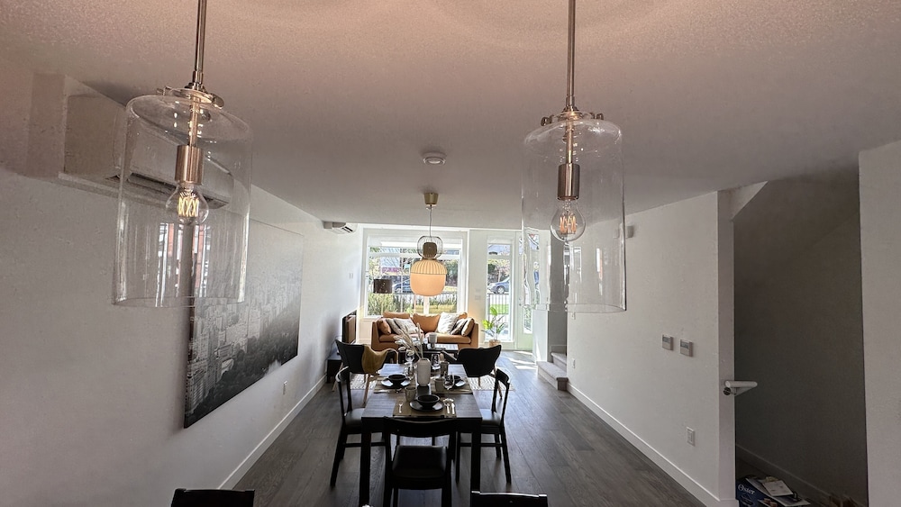 Vancouver Vacations - Ruby Red Cloud Homes Vancouver - Property Image 17