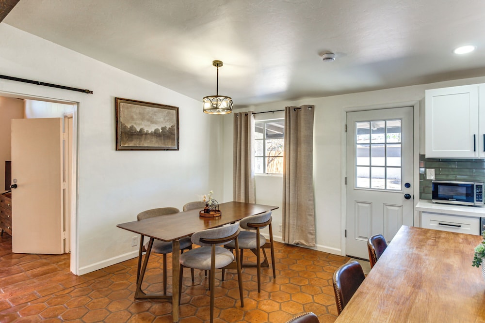2 Mi to Trail Dust Town: Home w/ Large Yard!