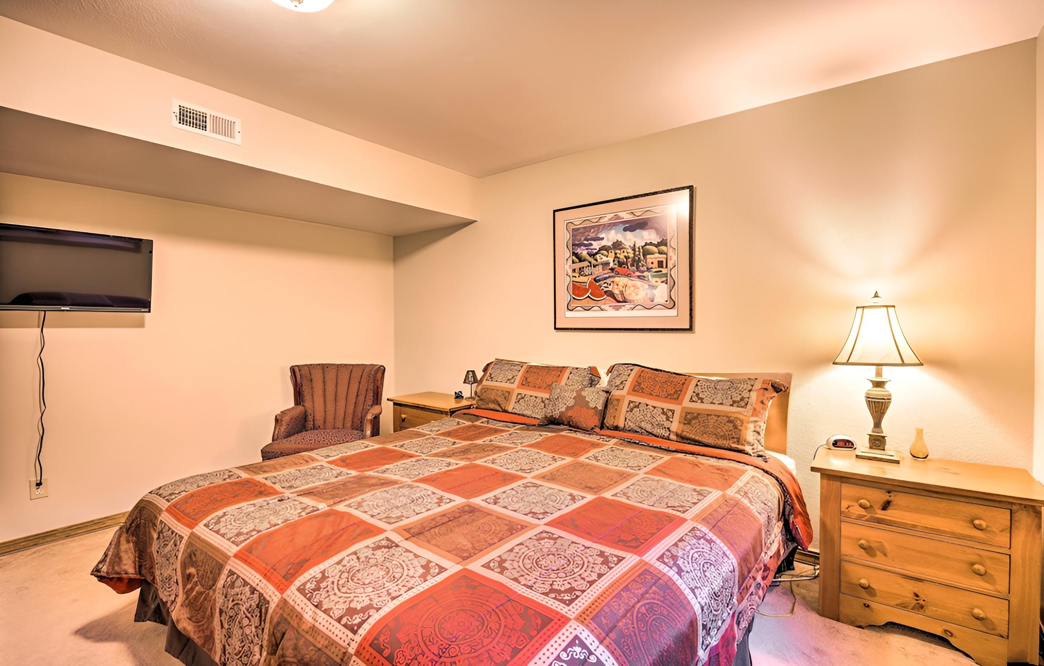 Cozy Apt - Near Usafa & Garden of the Gods! view 2