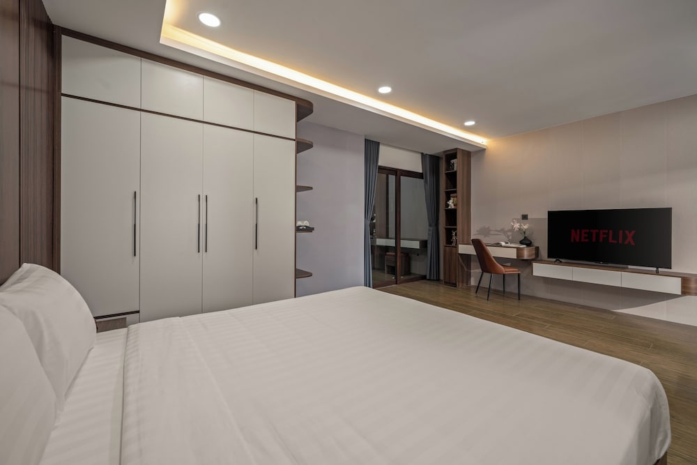 T P Villa