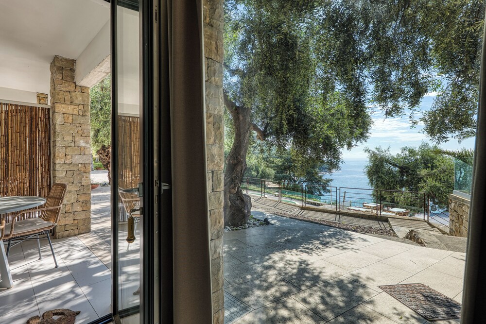Holiday Resort Balzi Rossi
