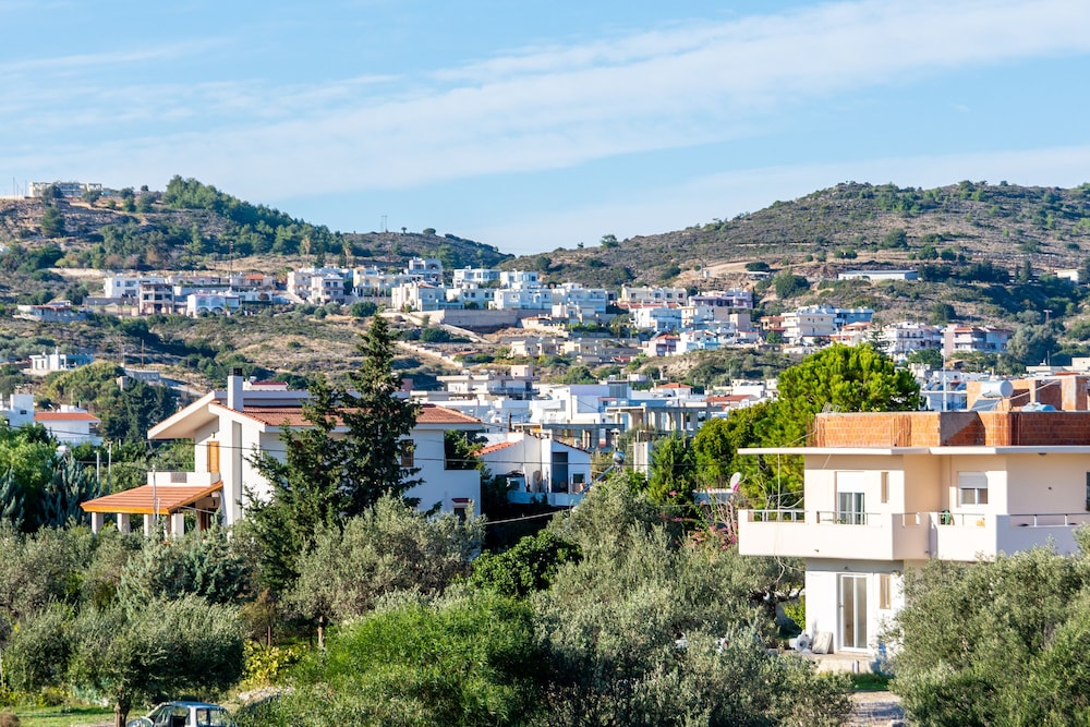 Villa Maroula