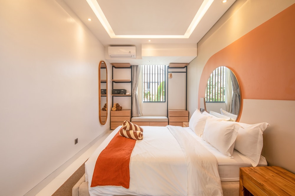 Mateo Villa Marvelous 6BR 2 Mins to Beach