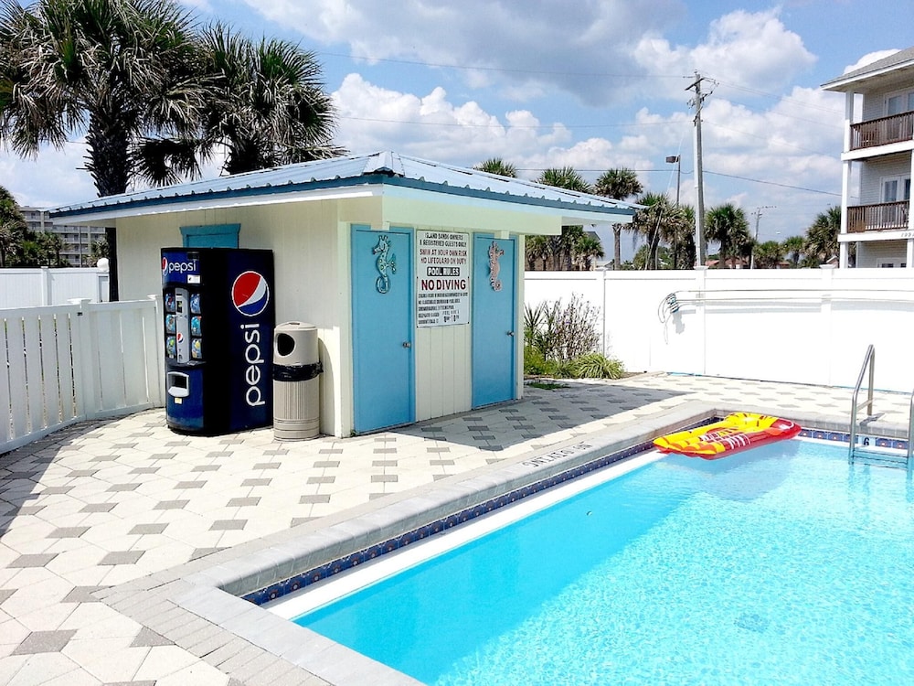Island Sands 102