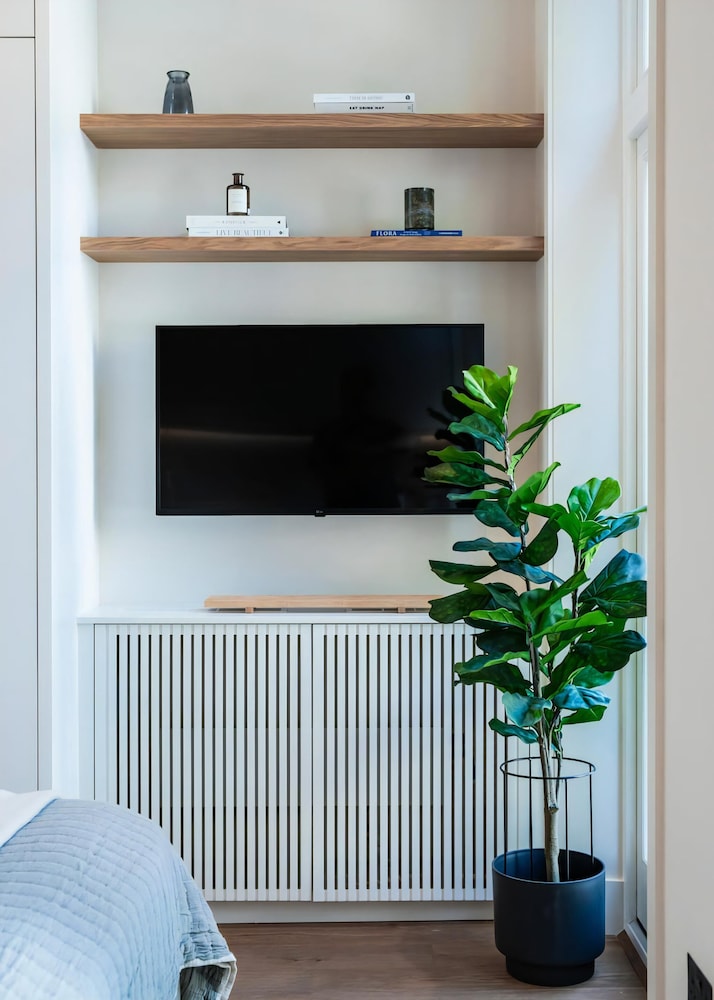 Stunning Studio Apartment, Moments From Earls Court Station