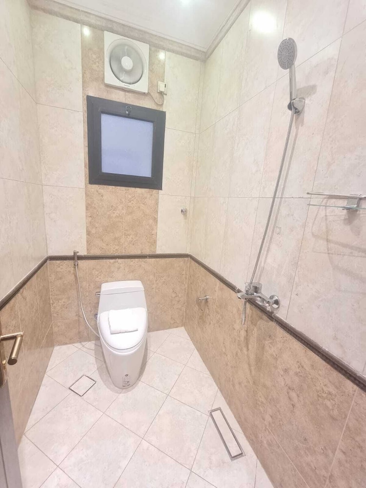 Hometel Khozama Jed