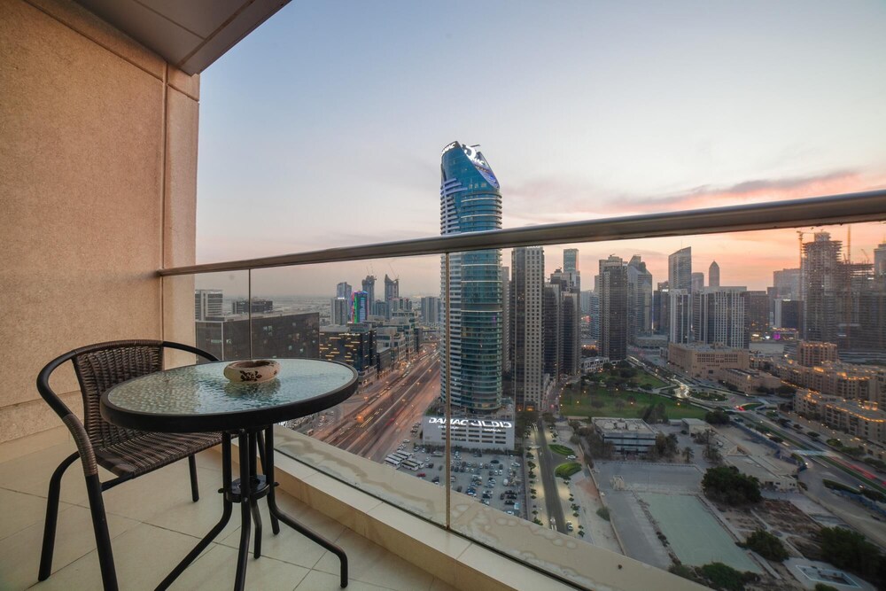 Upgraded Apartment w Stunning Burj Khalifa View
